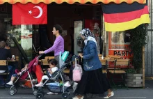 Bawarski minister: Imigranci stwarzają większe zagrożenie niż Niemcy