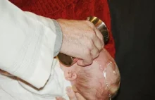 Chcesz ochrzcić dziecko, ponieważ jesteś praktykującym katolikiem czy...