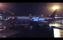 Elfy Świętego Mikołaja przejmują kontrolę nad samolotem - śmieszne