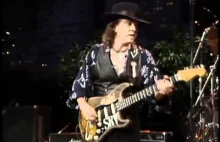 Stevie Ray Vaughan po mistrzowsku podmienia gitarę