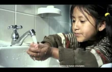 Reklama pasty Colgate: woda