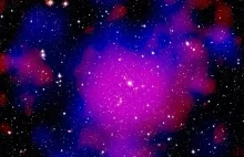 GROMADY GALAKTYK: Kosmiczne włókna w pobliżu olbrzymiej gromady