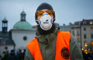 Smog na południu Polski z rekordem. "Dzieci zostawcie w domach"