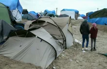 Burmistrz Calais zakazał dokarmiania imigrantów