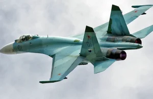 Rosyjski Su-27 przeleciał 6 metrów od amerykańskiego RC-135