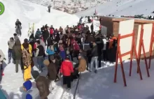 Marokańczyk pierwszy raz na wyciągu narciarskim.
