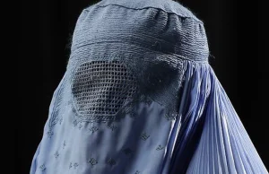 Afganistan: Muzułmanie ścieli kobietę za wyjście po zakupy bez męża.