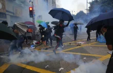 Hongkong: Kilkaset osób uwięzionych na kampusie politechniki.
