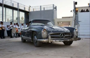 Jak wygląda Mercedes 300SL Roadster zapomniany przez 37 lat?