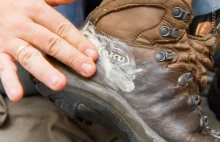 Jak woskować buty górskie – krok po kroku