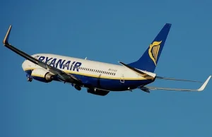 Ryanair nie zatrudnia pilotów na etat, zakazuje im często tankować i oszczędza..