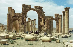 Muzułmańscy fanatycy wysadzili jeden z symboli Palmyry