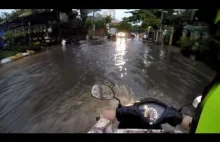 Thao Dien pod wodą [Sajgon] / Thao Dien flooded [Saigon