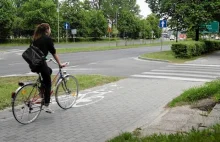 Wyrok za jazdę rowerem po ulicy, obok nieistniejącej ścieżki
