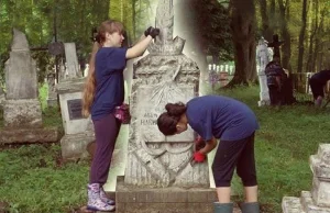 Polacy ratują cmentarze na Kresach. Akcja "Mogiłę Pradziada Ocal Od Zapomnienia"