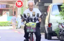 9 smartfonów i rower. Senior z Tajwanu pokazuje pasję do Pokemon GO