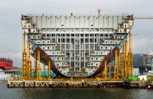 Zdjecia z budowy najwiekszego statku swiata w Korei