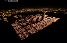 Niezwykłe nocne zdjęcia cmentarza wykonane z drona!