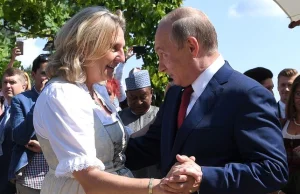 Władimir Putin wśród gości na ślubie szefowej austriackiego MSZ. Po...