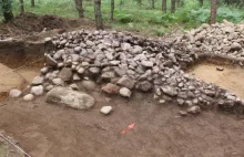 Archeolodzy przebadali kolejne kurhany w Mściszewicach..