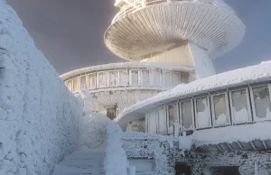 Listopadowy poranek na Śnieżce.