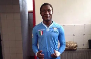 Ma 17 lat, ale "wygląda na starszego od Pele". Joseph Minala - nowy...