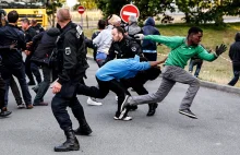 Narastający kryzys w Calais. Francja wysyła posiłki armia UK wkracza do akcji!