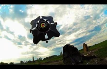 Dron przerobiony na City Scannera z "Half-Life'a"