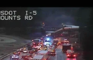 Waszyngton: Pociąg wykoleił się nad autostradą. Trwa akcja ratunkowa