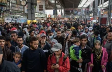 Niemcy zamkną granice dla imigrantów? Następczyni Merkel tego nie wyklucza