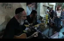 Żydzi dają do pieca...na gitarach. Chasydzi grają Floydów jerozolimskiej ulicy!