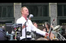 Sting śpiewa "Englishman In New York" na żywo w Nowym Jorku