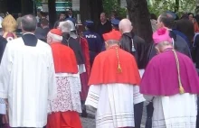 Antwerpia: katolicy odcinają się od biskupa popierającego homozwiazki.