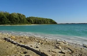 Lazurowe jezioro Osadnik Gajówka karaibskie plenery 2 godziny od Warszawy w