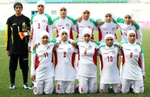 Dobre! W kobiecej reprezentacji Iranu jest 8 facetów!