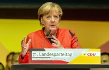 Merkel ostrzega ws. uchodźców. Zaryzykuje rozpadem UE?