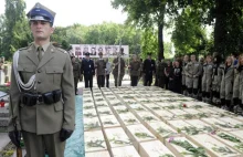 ​Pożegnanie bohaterów na Łączce. „Wierzę, że kiedyś ojciec spocznie obok mamy”