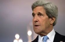 Niespodziewany początek wizyty Kerry'ego w Polsce
