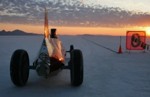 Raj maniaków prędkości? Jezioro Bonneville!