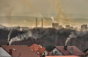 Krajobraz po smogu. Zrobiło się cieplej i prace nad prawem antysmogowym...