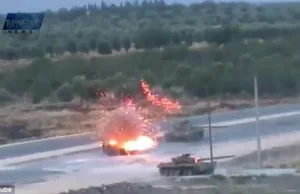 Konwój Syryjskich czołgów w wpada w zasadzkę rebeliantów [film]