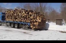 Szybki rozładunek drewna