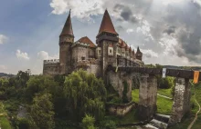 Tak powinien wyglądać prawdziwy zamek! Hunedoara w Rumunii.