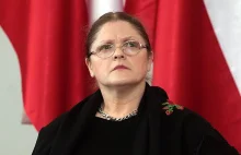 Krystyna Pawłowicz uprzedza zarzuty. "Leciałam w klasie biznes"