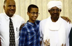 Każdemu chyba już znany Ahmed Mohamed, chłopak od "zegarka" chce wrócić do USA.