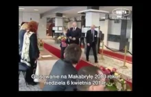 Łukaszenko głosuje i komentuje wyniki konkursu Makabryła roku 2013