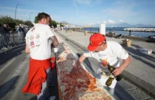 Najdłuższa pizza świata ma 2 km długości