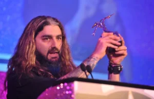 Mike Portnoy pozywa Dream Theater
