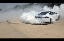 Tesla Car Drifting, Sam czysty dźwięk opon
