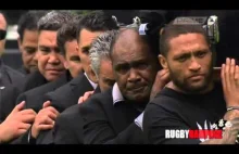 Jonah Lomu's final 3 x haka (haka w garniturach od 3:30)